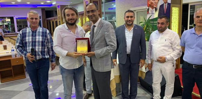 BAŞKAN GÜZEL DEFNE BELEDİYESPOR FUTBOLCULARI İLE BİR ARADA