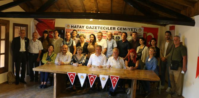 Avrupa’dan Gelen Gazeteciler HGC’yi Ziyaret Etti.  Yetişen; Mültecileri anlamak İçin Türk Olmak Gerekir.