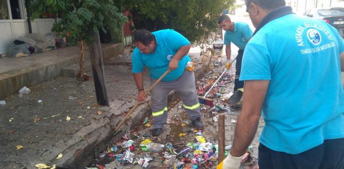 ŞEHİR GENELİNDE KAPSAMLI TEMİZLİK ÇALIŞMALARI DEVAM EDİYOR