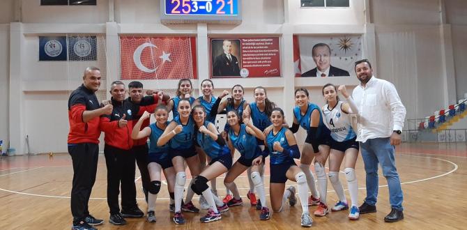 VOLEYBOL TAKIMI LİDERLİĞE YÜKSELDİ