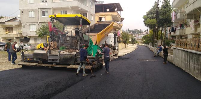 42 KM’LİK ASFALT HAMLESİ TÜM HIZIYLA SÜRÜYOR