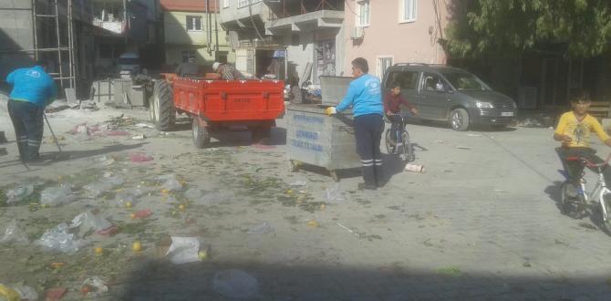 PAZAR YERLERİ HER HAFTA DÜZENLİ OLARAK TEMİZLENİYOR