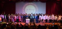 Hatay Mustafa Kemal Üniversitesi Diş Hekimliği Fakültesi 2019-2020 eğitim öğretim yılında fakülteye yeni kayıt yaptıran öğrenciler için Atatürk Konferans Salonunda Önlük Giydirme töreni düzenledi.