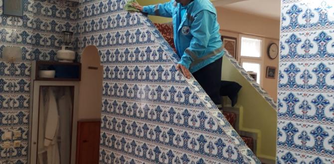 İBADETHANELERDE TEMİZLİK ÇALIŞMALARI DÜZENLİ OLARAK SÜRDÜRÜLÜYOR