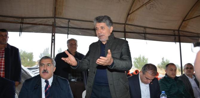 AYHAN YAVUZ KIRIKHAN İÇİN CANINI HİÇE SAYIP TEŞKİLATIYLA BİRLİKTE HALKIN ARASINDA OLMAYA VE HİZMETLERİNE DEVAM EDİYOR