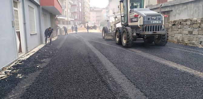 ANTAKYA BELEDİYESİ’NİN ASFALT HİZMETİ HIZLA DEVAM EDİYOR