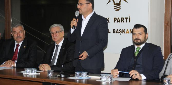 AK Parti Yerel Yönetimler Başkan Yardımcısı ve Yerel Yönetimler Akdeniz Bölge Koordinatörü Mahmut Kaçar, Hatay’da partisinin il ve ilçe teşkilatlarıyla bir araya geldi.   Ek alanı