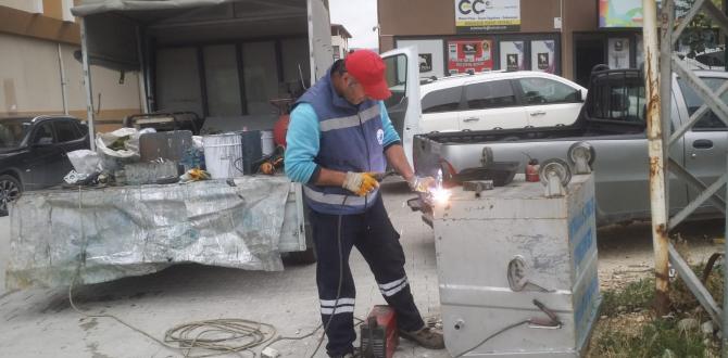 ANTAKYA BELEDİYESİ EKİPLERİ ÇÖP KONTEYNERLERİNİN  BAKIM VE ONARIMINI GERÇEKLEŞTİRİYOR