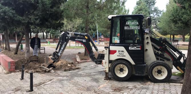 PARKLARDA REVİZE ÇALIŞMALARI DEVAM EDİYOR