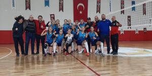 BAYAN VOLEYBOL TAKIMINDAN GALİBİYET