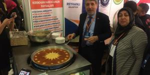 ANKARA’DA HATAY STANDLARI DÜNYA KADINLARININ ZİYARETÇİ AKININA UĞRAYIP BÜYÜK İLGİ GÖRDÜ