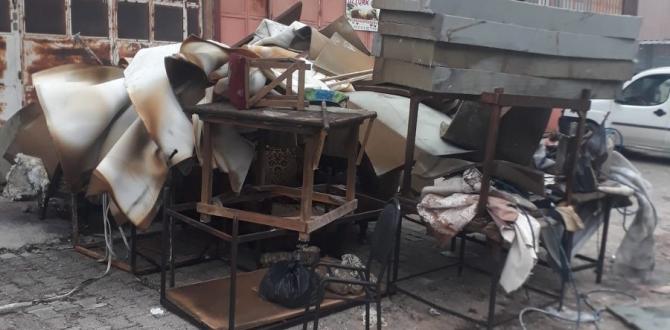 YANAN DÜKKANLARIN TEMİZLİĞİNİ ANTAKYA BELEDİYESİ EKİPLERİ GERÇEKLEŞTİRİYOR