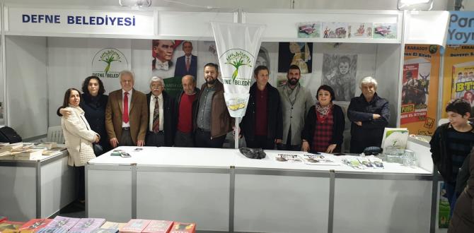 1.DEFNE KİTAP FUARI KAPILARINI AÇTI