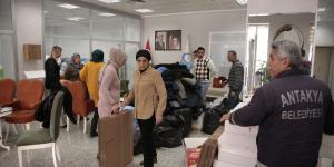 Adana, Hatay ve Mersin’den deprem bölgesine yardım