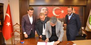 BAŞKAN YAVUZ AMBALAJ ATIKLARININ GERİ DÖNÜŞÜMÜ VE YENİDEN KAZANILMASI İÇİN SÖZLEŞME İMZALADI