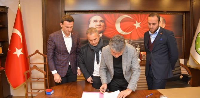 BAŞKAN YAVUZ AMBALAJ ATIKLARININ GERİ DÖNÜŞÜMÜ VE YENİDEN KAZANILMASI İÇİN SÖZLEŞME İMZALADI