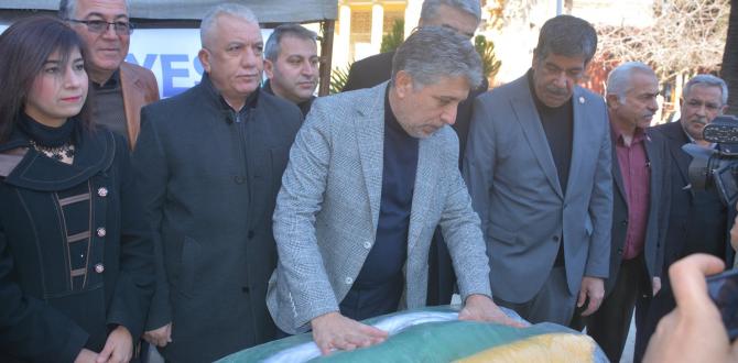 BAŞKAN YAVUZ 2. YARDIM TIRINI KIRIKHAN’DAN ELAZIĞ’A DUALARLA GÖNDERDİ