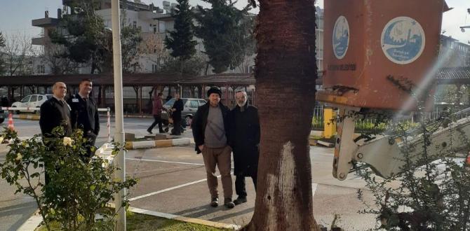 ANTAKYA BELEDİYESİ’NDEN AĞAÇ BUDAMA ÇALIŞMALARI