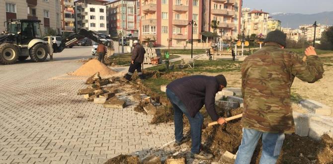 ANTAKYA BELEDİYESİ ÇOCUKLARIN GÜVENLE OYNAYABİLMESİ İÇİN TÜM PARKLARDA ONARIM ÇALIŞMALARI GERÇEKLEŞTİRİYOR