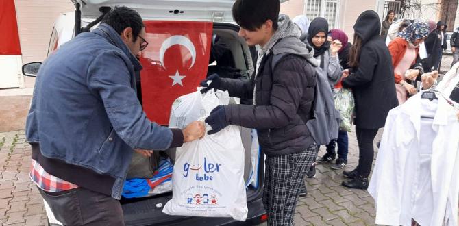 ANTAKYA BELEDİYESİ PERSONELLERİNDEN  KARDEŞİNLE SEVGİYLE PAYLAŞ PROJESİNE  300 PARÇALIK GİYİM YARDIMI DESTEĞİ