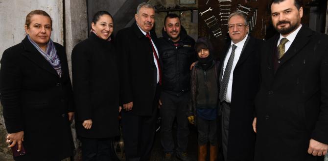 Başkan Yılmaz “Kurtuluş Caddesi’ni Yeniden Canlandırma Projesi” kapsamında  Restorasyon Alanlarında İncelemelerde Bulundu  “GEÇMİŞİN IŞIĞI İLE GELECEĞİ AYDINLATACAĞIZ”