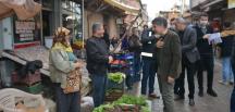 BAŞKAN YAVUZ PAZAR ESNAFINA MASKE VE ELDİVEN DAĞITTI