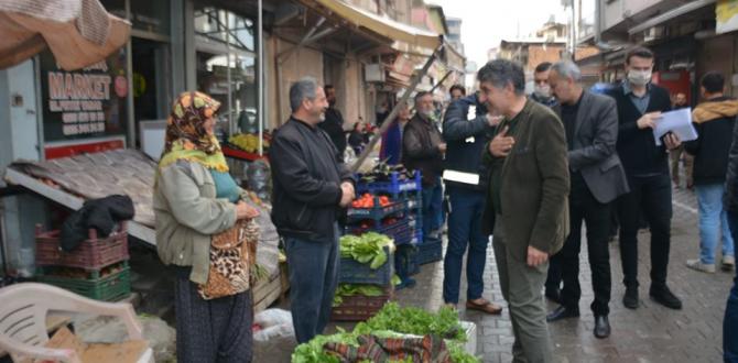 BAŞKAN YAVUZ PAZAR ESNAFINA MASKE VE ELDİVEN DAĞITTI