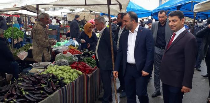 BAŞKAN YILMAZ’IN TALİMATIYLA BAŞKAN YARDIMCILARI MURSALOĞLU VE SÖZER,  SEMT PAZARLARINI DENETLEDİ