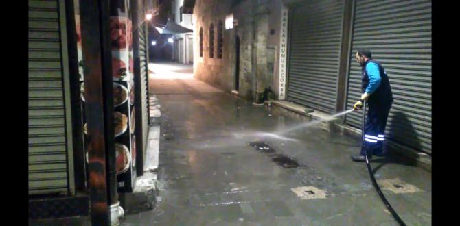 AYAKKABICILAR ÇARŞISI VE UZUN ÇARŞI’DA YIKAMA ÇALIŞMALARI