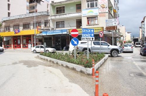 SAMANDAĞ’DA REFÜJLER ESTETİK BİR GÖRÜNÜME KAVUŞUYOR