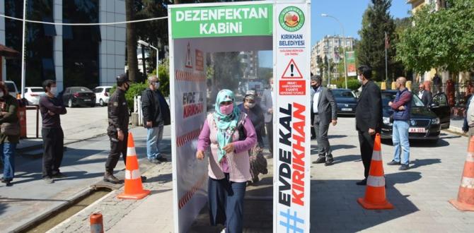 BAŞKAN YAVUZ DEZENFEKTAN KABİNİNİ HİZMETE SUNDU