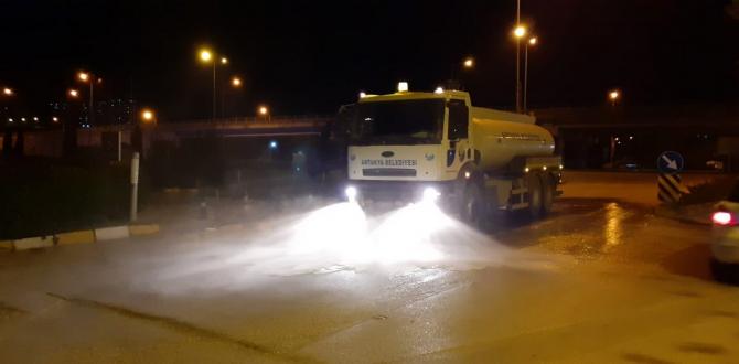 ANTAKYA BELEDİYESİ’NDEN ANA ARTERLERDE  YIKAMA ÇALIŞMALARI