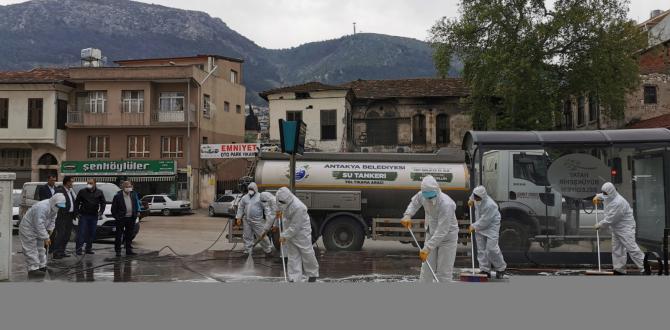 ŞEHİR GENELİNDE KAPSAMLI TEMİZLİK ÇALIŞMALARI SÜRÜYOR