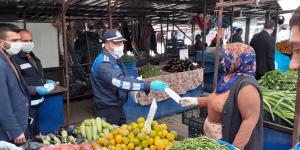 PAZARLARDA KORONAVİRÜS İLE MÜCADELE TEDBİRLERİ ARTTIRILDI