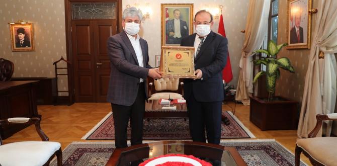 Vali Doğan, Emekliye Ayrılan Antakya Kaymakamı Orhan Mardinli’yi Kabul Etti