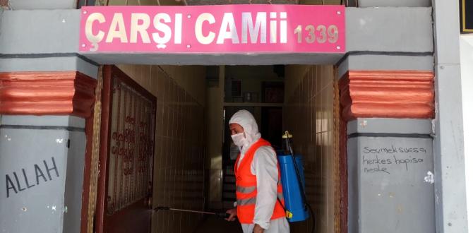 KIRIKHAN BELEDİYESİ BÜTÜN CAMİLERDE TEMİZLİK VE DEZENFEKTE ÇALIŞMALARI YAPTI