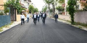 ŞEHİR GENELİNDE ASFALT HİZMETİNDE ARA VERMEYEN BAŞKAN YILMAZ,  “ YENİDEN SOKAĞA ÇIKACAĞIMIZ GÜNLER İÇİN  HAZIRLIKLARIMIZ DEVAM EDİYOR.”