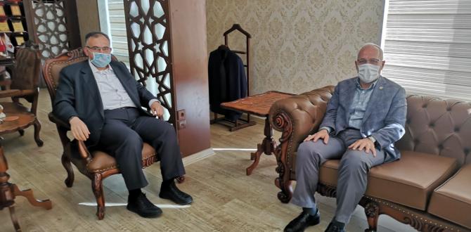 TOSYALI: AYRIM YAPMADAN HERKESE HİZMET EDİYORUZ