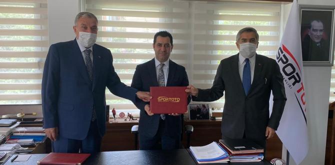 BAŞKAN YILMAZ’DAN GENÇLERE MÜJDE!  ANTAKYA’YA 2 ADET SPOR TESİSİ KAZANDIRILIYOR