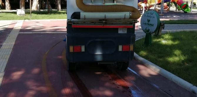 ANTAKYA BELEDİYESİ YENİ SÜPÜRGE ARACI İLE DAHA HIZLI HİZMET VERİYOR