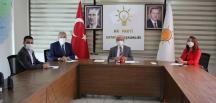 Cumhurbaşkanı Recep Tayyip Erdoğan başkanlığında; AK Parti Hatay İl Başkanı Mehmet Yeloğlu, Antakya Belediye Başkanı İzzettin Yılmaz, AK Parti Hatay İl Kadın Kolları Başkanı Vecihe Anjelin Bülbül ve AK Parti Hatay İl Gençlik Kolları Başkanı Mustafa Alkaya’nın katılımıyla 137. Genişletilmiş İl Başkanları toplantısı yapıldı.