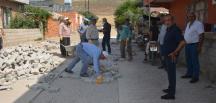 KIRIKHAN BELEDİYESİ KİLİT TAŞI DÖŞEME VE YOL DÜZENLEME ÇALIŞMALARINA HIZ KAZANDIRDI