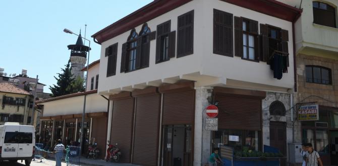 KURTULUŞ CADDESİ CEPHE SAĞLIKLAŞTIRMA PROJESİ İLE  CADDE YEPYENİ BİR GÖRÜNÜM KAZANDI