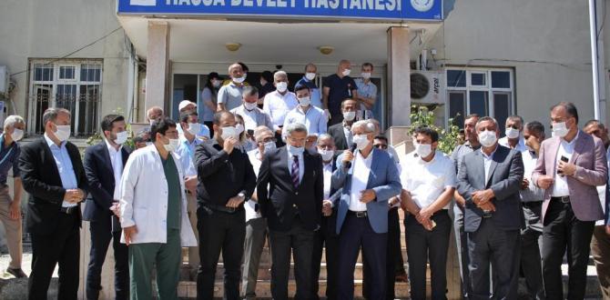 AK Parti Hatay İl Başkanı Mehmet Yeloğlu, Hassa’da yapılacak yeni Devlet Hastanesi’nin yerini AK Parti Hatay Milletvekili Hüseyin Yayman ile birlikte inceleyerek, hastanenin yatak kapasitesinin arttırılması konusunda değerlendirmelerde bulundu