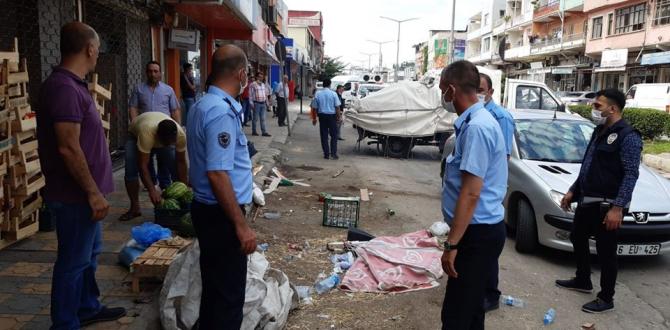 BELEDİYE ZABITA VE EMNİYET MÜDÜRLÜĞÜ EKİPLERİ SEYYAR KARPUZ SATICILARINA GEÇİT VERMİYOR