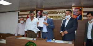 BAŞKAN YAVUZ’DANMÜJDE! “KIRIKHAN YENİ OTOGALERİCİLER SİTESİNİN TEMELİ 15 AĞUSTOS’TA ATILIYOR”