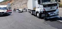 Hatay’da tır ile otomobil çarpıştı: 4 yaralı