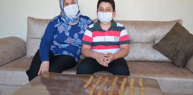 10 yaşındaki çocuk tablet almak için biriktiği parayı Mehmetçik Vakfına bağışlamak istiyor