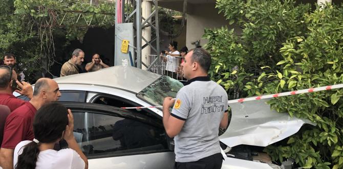 Kaldırımda yürürken otomobilin çarptığı kadın hayatını kaybetti