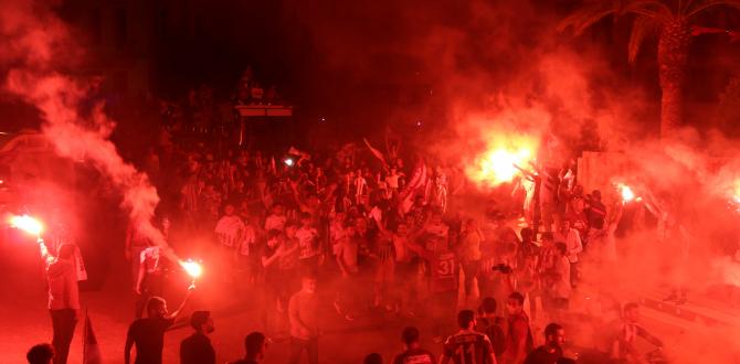 Hatayspor şampiyonluğu taraftarıyla kutladı